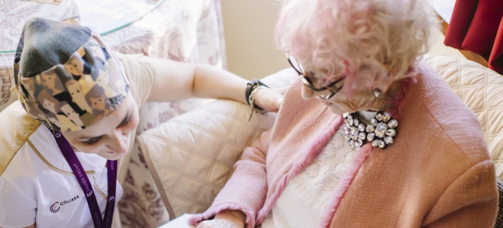 cuál es la saturación normal de un adulto mayor